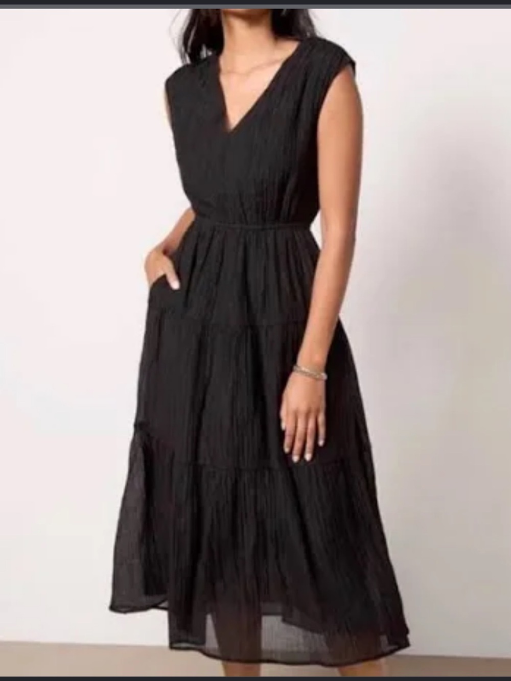 Evereve Black Crinkle Midi Dress Pockets Size Large